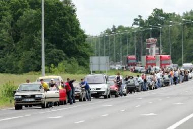 Naujas mokestis kelia protestų bangą