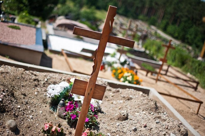 Kaune siautėja godi duobkasių             mafija