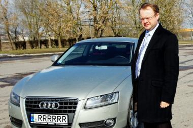 "Audi 5" "Rodiklio" bosas keistų tik į svajonių automobilį