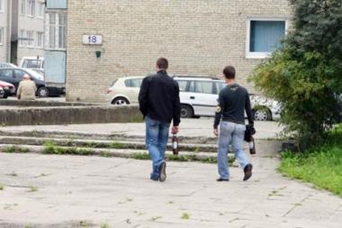Mokiniai svaiginasi mažiau