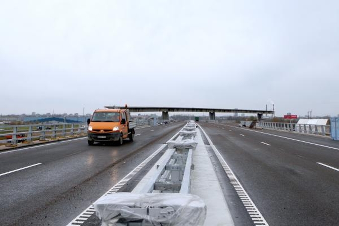 Jakų žiedo estakadai trūksta tik šviesos