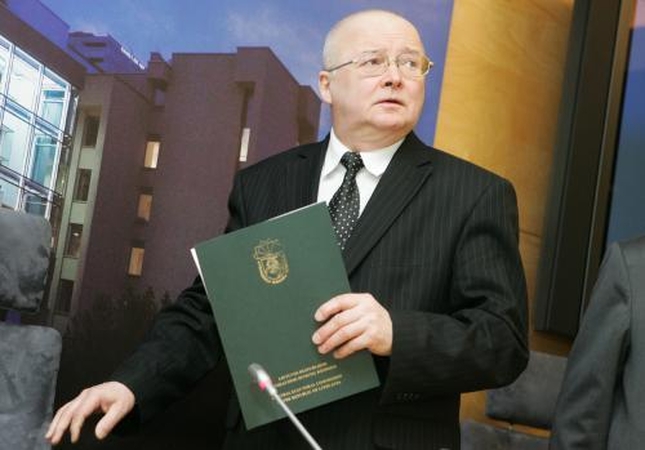Z.Vaigauską paliks poste