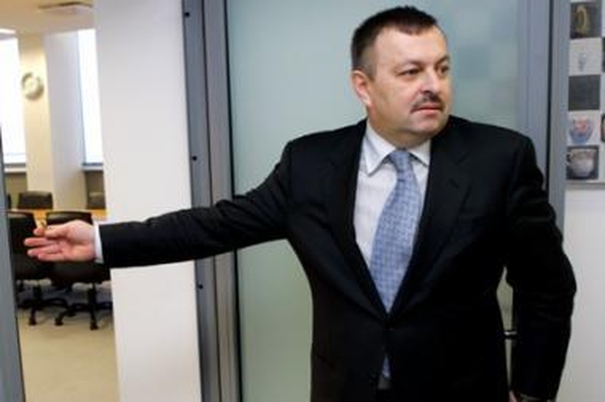 V.Navickas - pirmas sostinės meras, kurį verčia savi