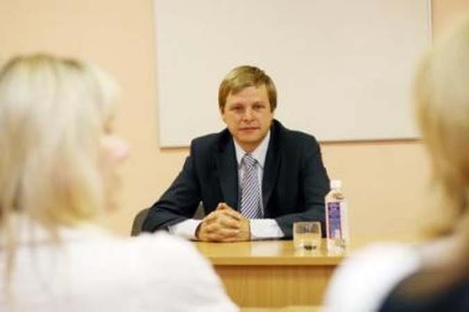Pažadai: R.Šimašius tikino, kad nuteistuosius prižiūrinčių žmonių nemažės, tačiau tai nepaguodė inspektorių.