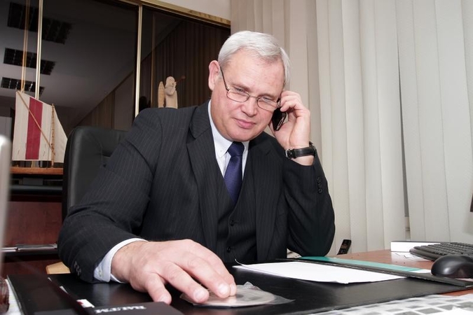 Meras per atostogas telefono neišjungs