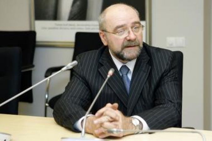 A.Abišala eina į pensiją