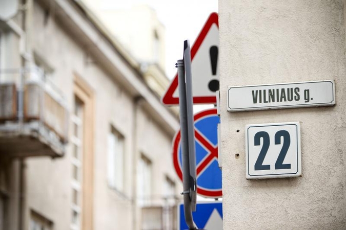 Premjeras užsimojo perkabinti gatvių lenteles