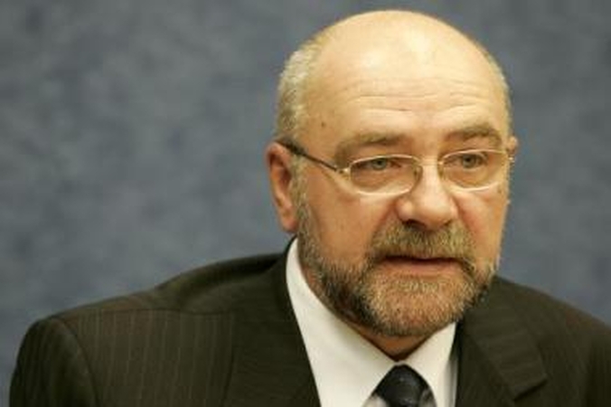 Kitąmet pirksime žvakes