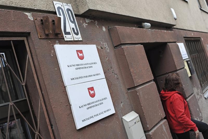Gyventi kitų sąskaita darosi vis sunkiau   