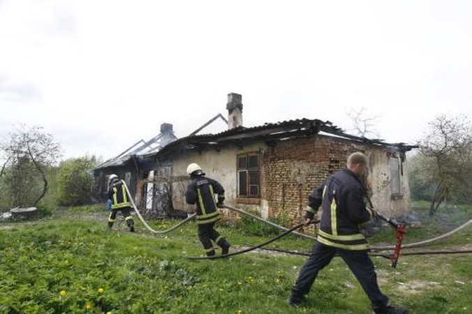 Ugnis sunaikino šeimos būstą