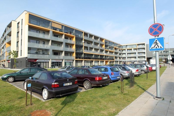 Nenaudojamų automobilių savininkų negąsdina ir baudos
