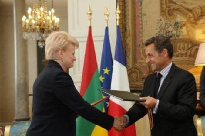 Galvosūkis: Lietuva prancūzams vis dar paslaptinga šalis, nes net N.Sarkozy komanda nesugebėjo susigaudyti, kaip tinkamai pagerbti D.Grybauskaitę.