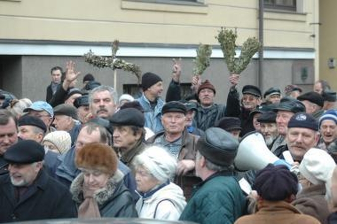 Dėl pirties – piketas