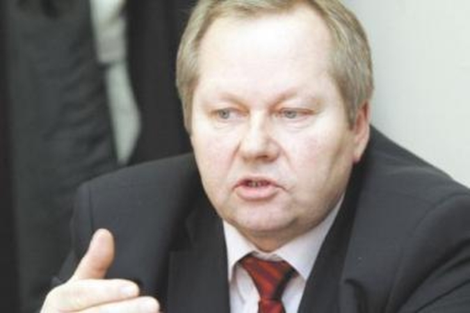 Pozicija: FBK "Kaunas" prezidentas, Ūkio banko valdybos pirmininkas G.Ugianskis mano, kad šalies futbolo lygis per pastaruosius kelerius metus suprastėjo.