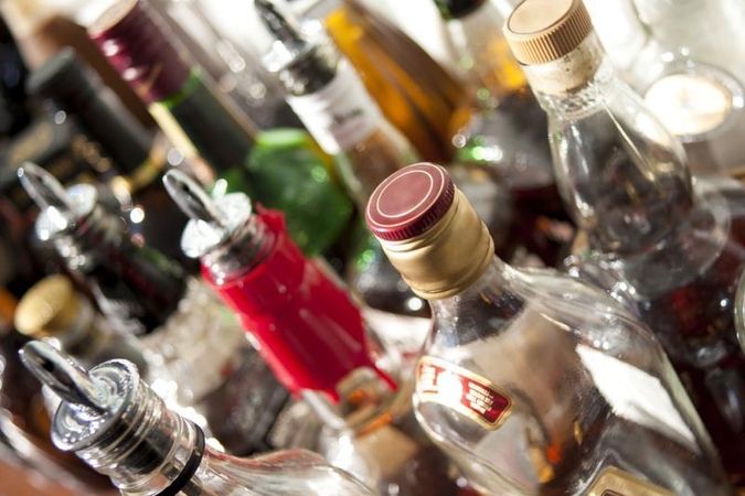 Klaipėdoje uždaryta alkoholiu prekiavusi naktinė parduotuvė