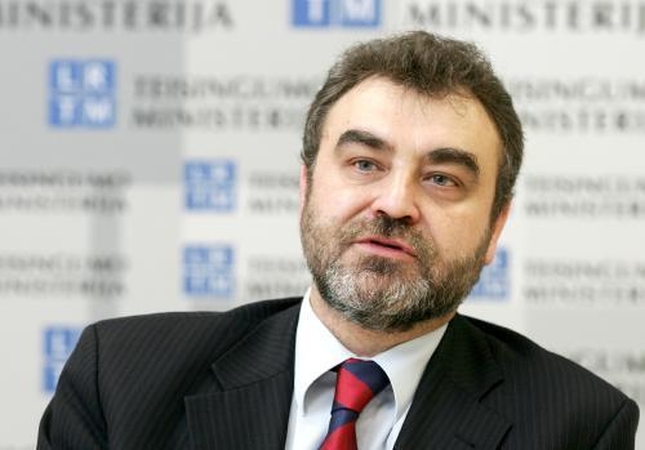 E.Kūris gins žmogaus teises