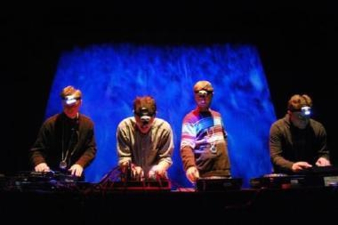 Įvairiapusiškas: festivalis apima platų žanrų spektrą nuo klasikinės iki šiuolaikinės elektroninės muzikos.
