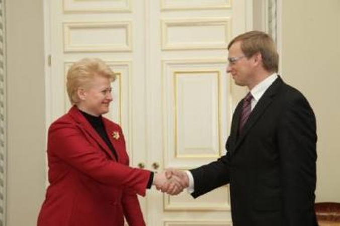 Įtaiga: A.Valantinas įtikino D.Grybauskaitę, kad jo negalima atleisti.