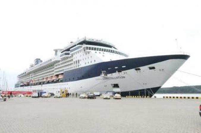 Data: kruizinio sezono pradžia dėl neatplaukusio lainerio "Zenith" nusikėlė viena diena.