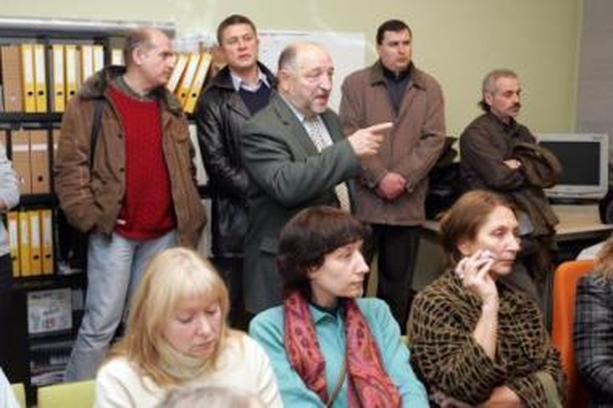 Susirinkimas: į pakoreguoto namo plano pristatymą susirinkę Smėlio gatvės gyventojai neslėpė nusivylimo, kad statybų jiems sustabdyti nepavyko.