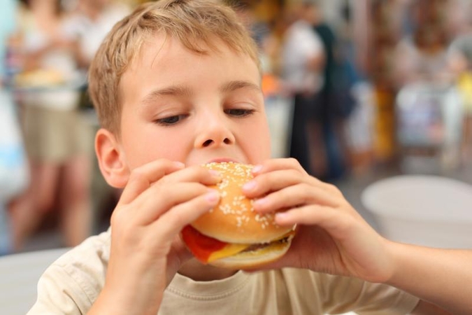 Greito maisto restoranas „Hesburger“ okupuoja Kauną
