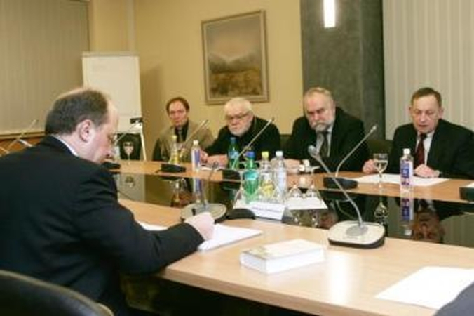 Kaltinimas: menininkai teigia, kad premjeras juos apgavo.