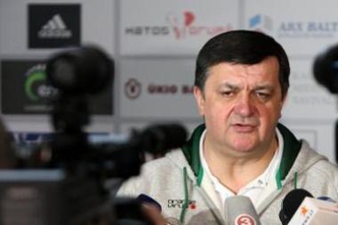 Karantinas: A.Petrovičiaus treniruojami žalgiriečiai susikaupę rengiasi svarbiam mačui su Gdynės krepšininkais.