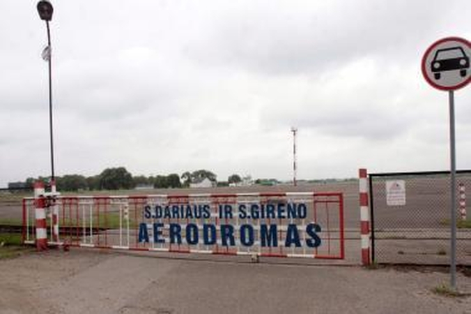 Aleksoto aerodrome – mero tėvo šešėlis?