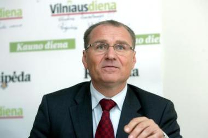 Vargas: pradėjęs sveikatos apsaugos reformą A.Čaplikas nespėja neigti apie ją sklindančių gandų.