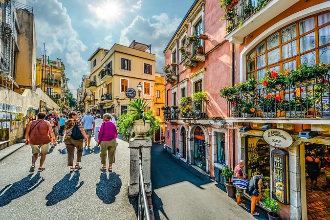 Kaip nepakliūti į turistus apgaudinėjančių kišenvagių pinkles?