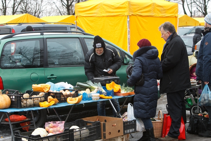 Ūkininkų turgelis prie Kauno pilies 