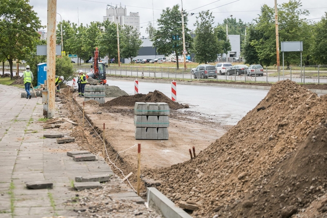 Sostinėje pradėta tvarkyti Justiniškių gatvė