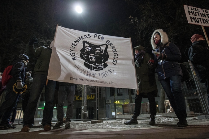 Kauniečiai protestu pasmerkė restorano savininką