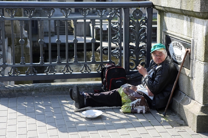 Sociologė: mažesnes pajamas gaunantys lietuviai į benamius žiūri pakančiau